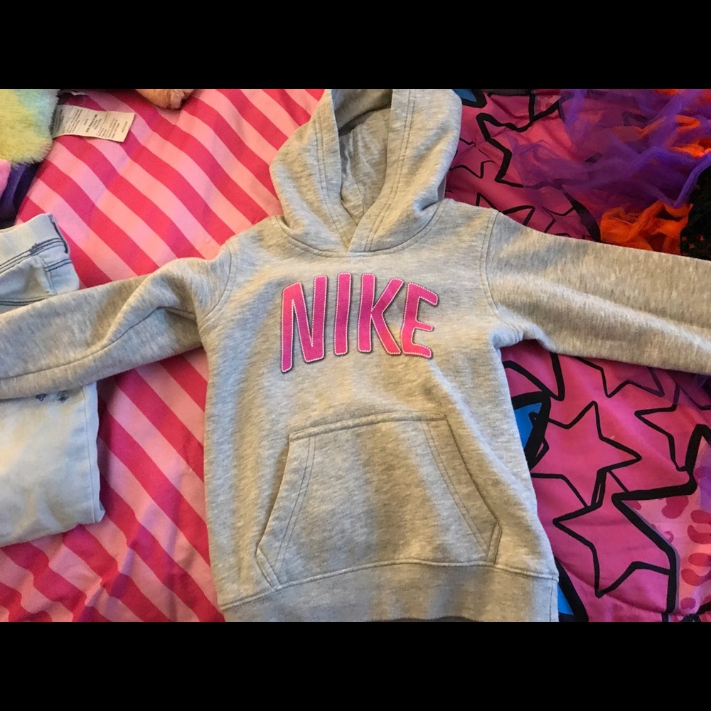Little girl size 5/6